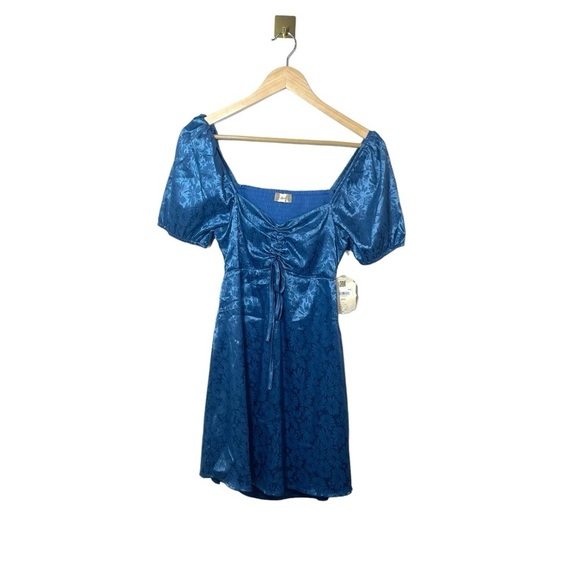 NWT Altar’d State Jocelyn Floral Daisy Puff Sleeve Satin Dress in Blue Size S - Picture 3 of 14